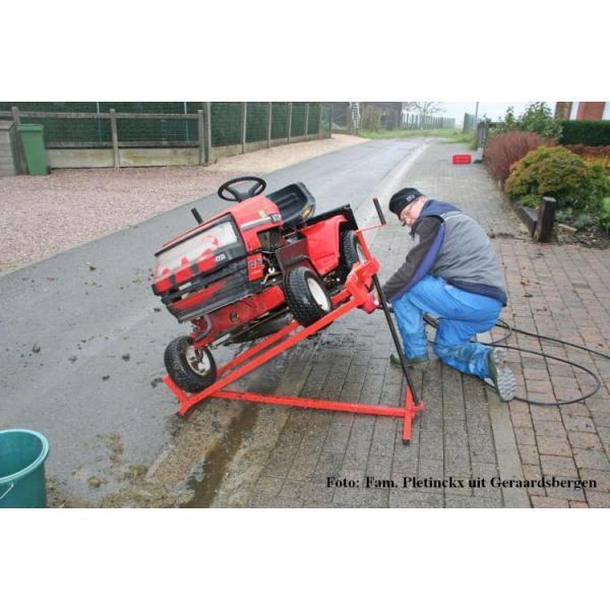 Hefmechanisme voor zitmaaier - rood