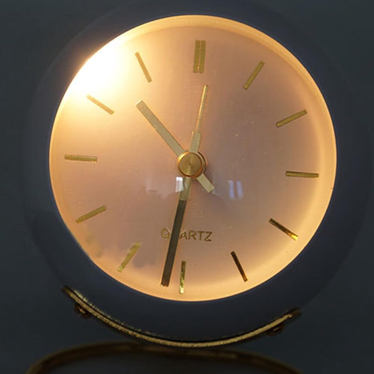 Table alarm clock, analog, 11.5 cm, small desk clock with night light, alarm clock, retro table clock, loud alarm clock, table clock, standing clock, small, modern, silent, wall clocks, table clock for bedroom