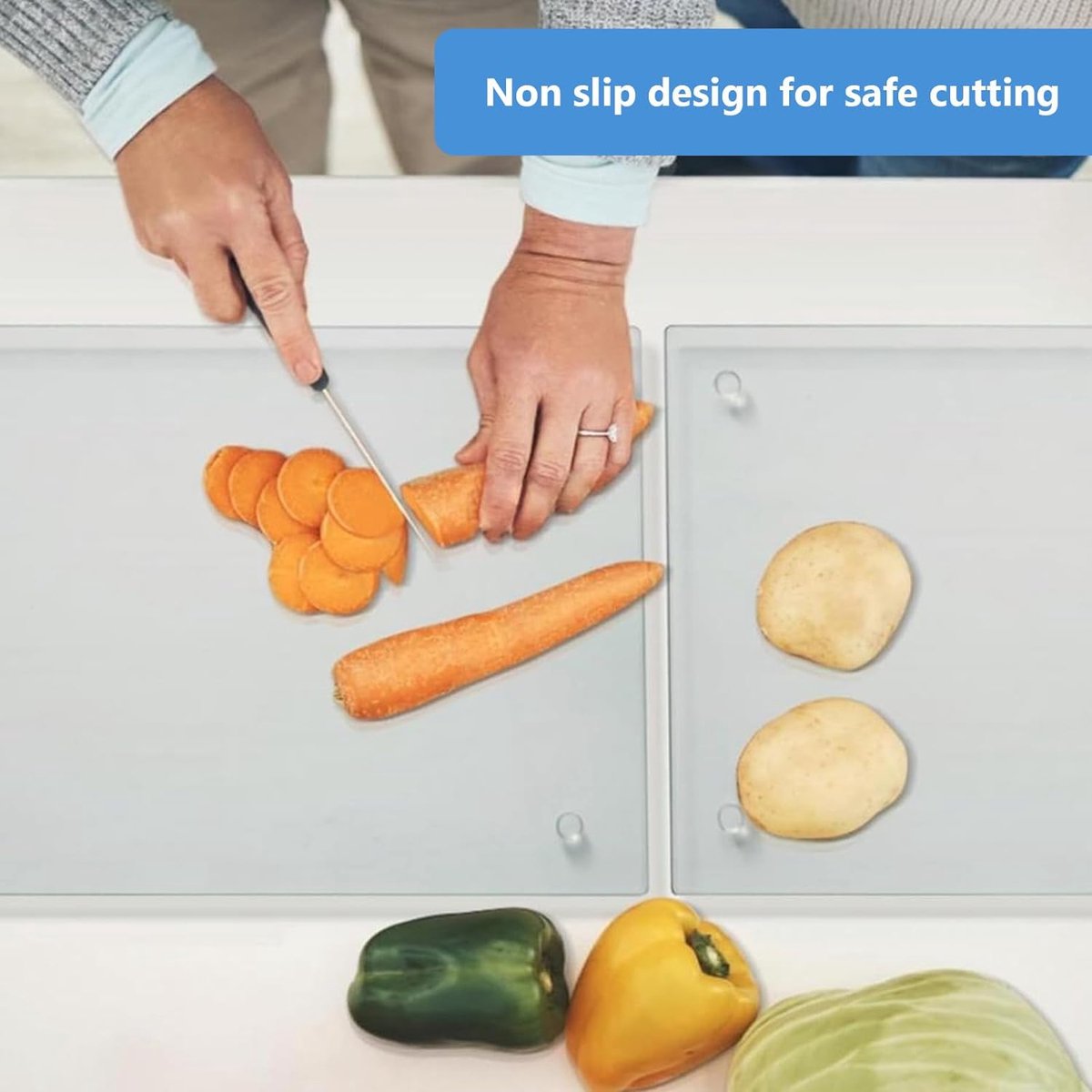 Durable set of 2 acrylic cutting boards for countertop - transparent and non-slip with rubber strip - wear-resistant and scratch-resistant - suitable for any kitchen