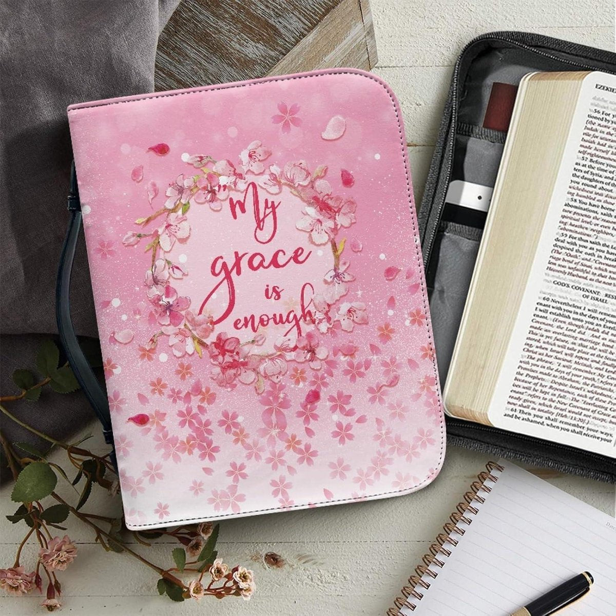Grote leren Bijbelhoes met ritssluiting - Bijbelhoes voor dames met roze bloemen - Kerkboek draagtas Bijbelhoes