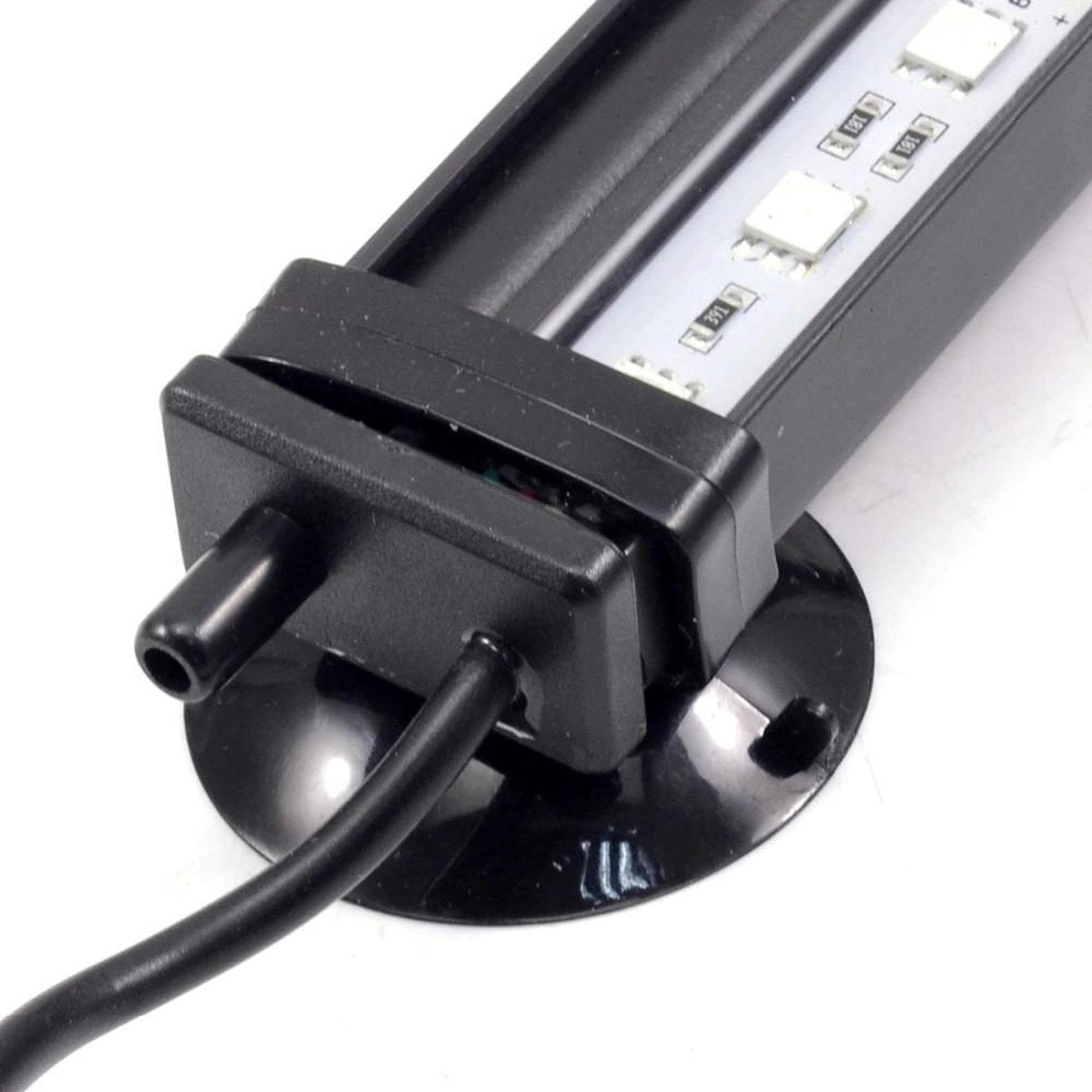 Aquarium RGB-verlichting – 9 leds – 19 cm – met mogelijkheid voor luchtbellen – Wordt geleverd zonder luchtpomp. 4 jaar garantie.
