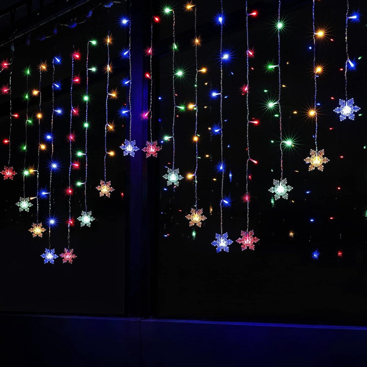 Christmas Lights Window 2 meter x 1 meter - 104 LEDs - Snowflake Light Curtain - Fairy Lights for Indoors - Parties or Bedroom