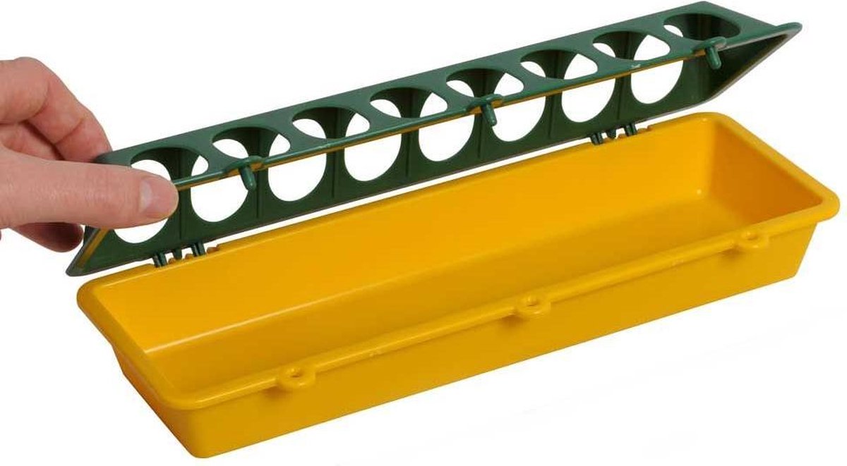 Heat plate 25 x 25 CM - Drinking bottle 0.5 L - Feeder - For chicks