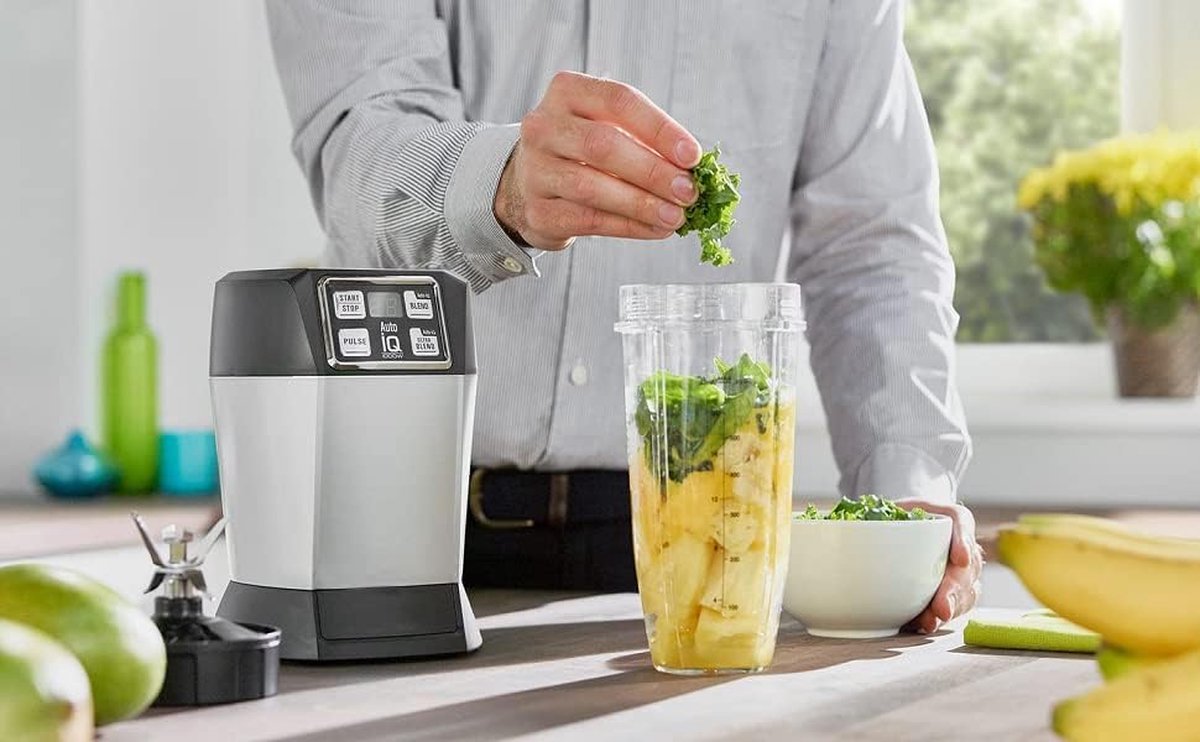 32oz/24oz Beker Geschikt voor blender voor Ninja, 1* 32 oz beker, 1* 24 oz beker, 1* bekerdeksel, 1* 7 Finnen Extractor-bladen Geschikt voor Nutri Ninja Auto iQ BN801 BL640-30 BL642-30 (4 stuks)