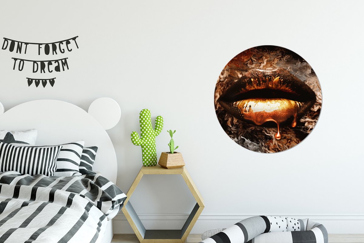 WallCircle - Wandcirkel 60x60 - Goud - Lippen - Kunst - Goud - Luxe - Abstract - Ronde schilderijen woonkamer - Wandbord rond - Muurdecoratie cirkel - Kamer decoratie binnen - Wanddecoratie muurcirkel - Woonaccessoires