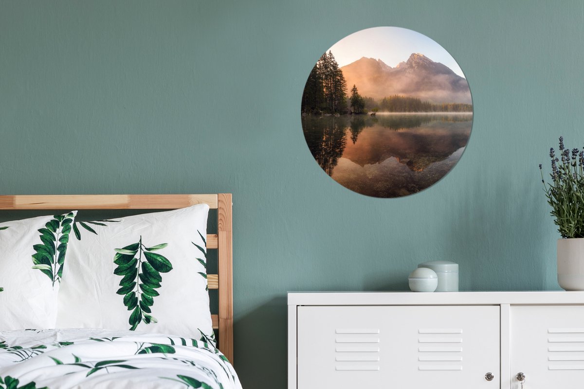 WallCircle® Wandcirkel 60x60 cm - Muurcirkel Landschap - Mist - Water - Bomen - Natuur - Planten - Muurdecoratie woonkamer - Wanddecoratie slaapkamer - Kamer decoratie accessoires - Ronde schilderijen - Woonaccessoires cirkel binnen