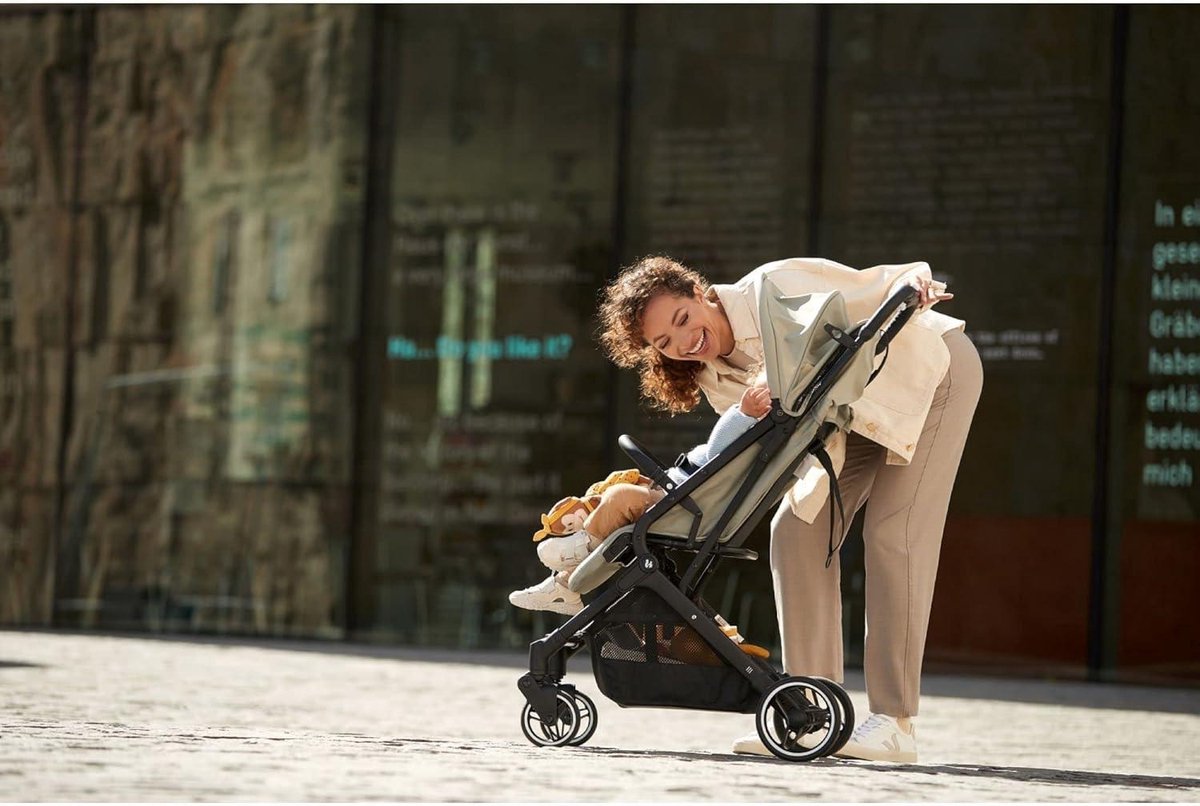 Travel buggy with lie-flat function - UV protection 50+ - Loadable up to 25 kg - Compact fold - Vanilla Buggy collapsible airplane