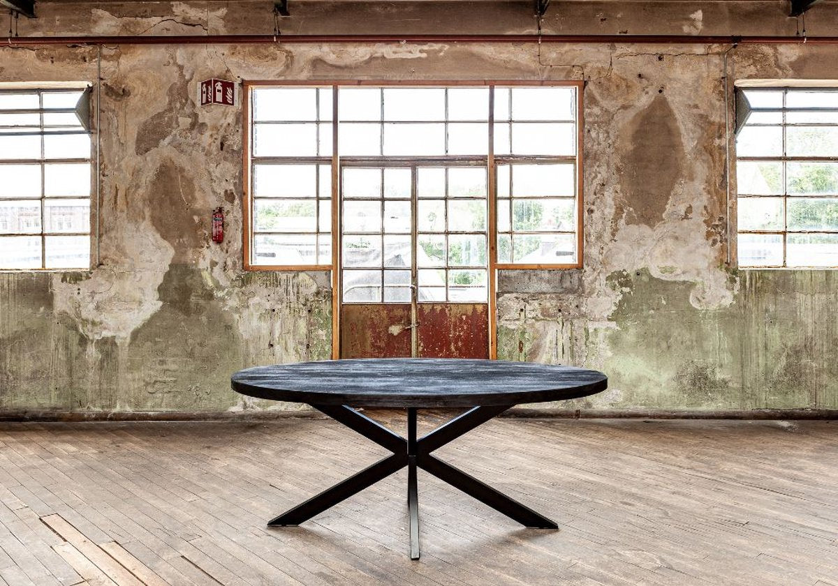 Thom - Eettafel - Ovaal 190cm - Volledig Zwart Kruispoot - Mangohout 5cm dik blad