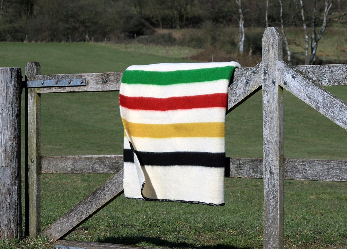 Alenika wollen deken dik Rainbow Classic - 160x210 cm - 2800g - Zuivere wol - Wolwit met gekleurde streepjes aan de uiteinden