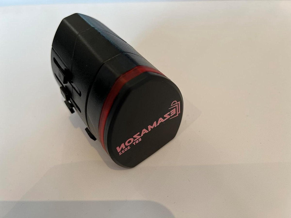 Universal Travel Adapter Plug Adapter for over 200 countries - EU/UK/USA/AUS - with 2 USB ports