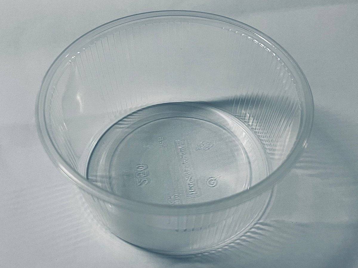 100 stuks plastic transparante bakjes met losse deksels voor saus, dips, salades en non-food. Voor restaurants, afhaalmaaltijden, catering, kunstwerken, enz. gemaakt van volledig gerecycled mono pp. (250 ml)