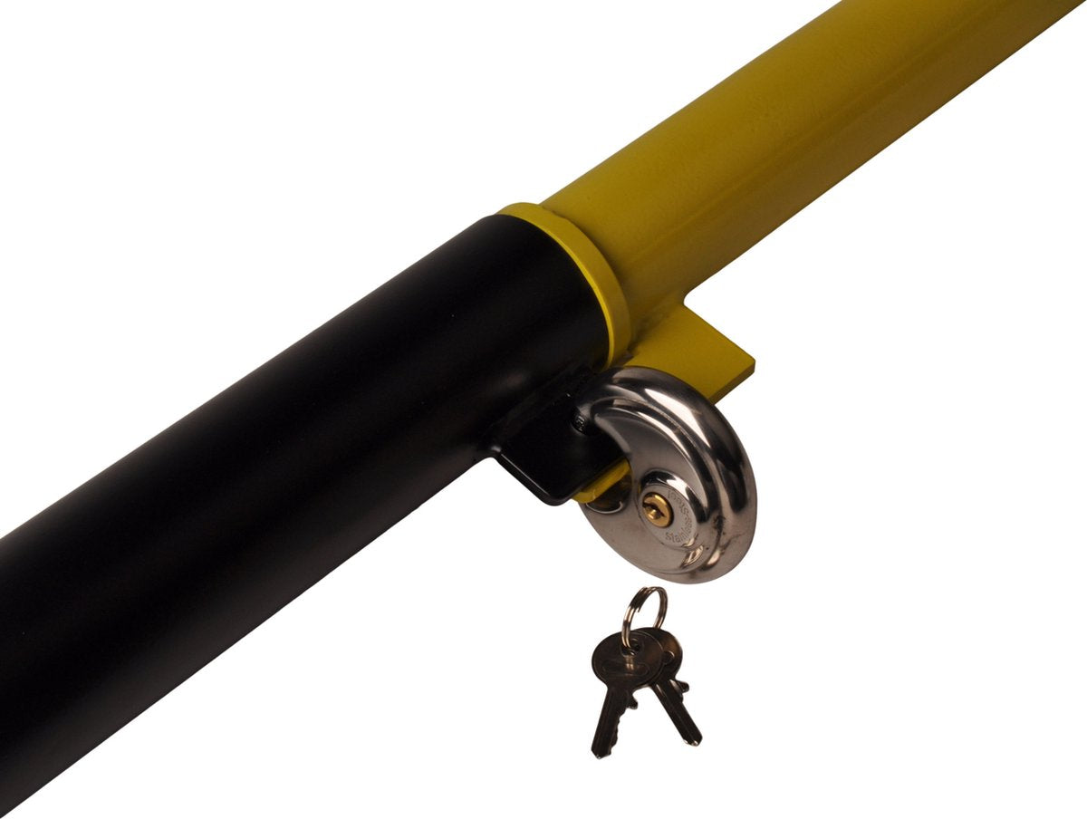 Parking post with lock for trailers and caravans