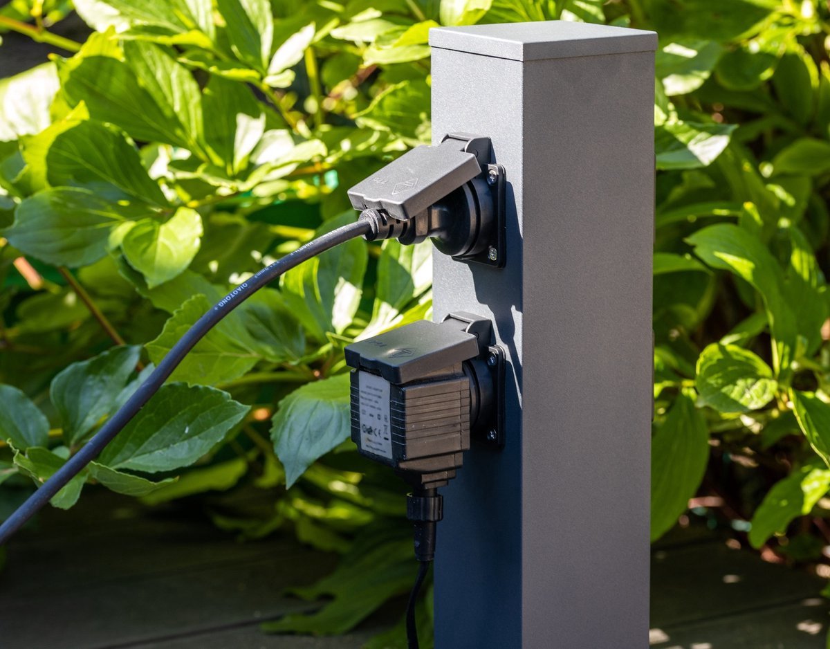 Garden pole with ground spike - Outdoor socket - 2 sides double (4x) - 47cm column - black IP44