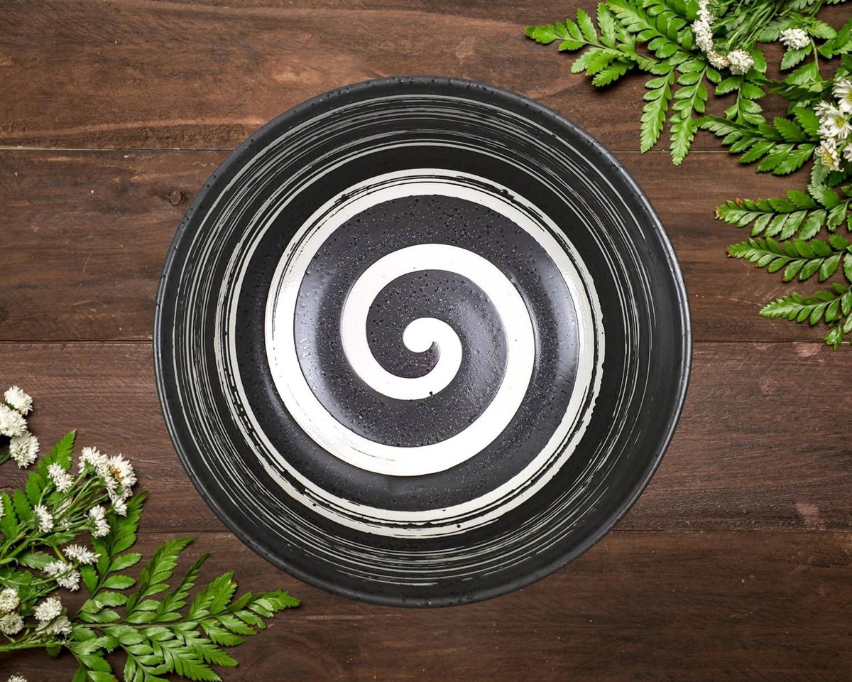 Premium hand-painted ceramic bowls with lid - black and white - 1100 ml - Japanese design - for Buldak ramen noodles Pho Soba