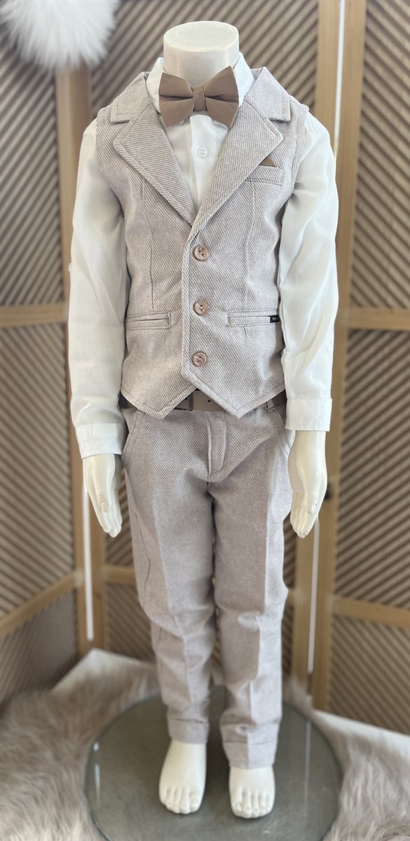 luxe jongens kostuum-kinderpak- kinderkostuum-3-delige set -crèmewit overhemd, beige vest en broek, camel vlinderdas-bruidsjonkers-bruiloft-feest-verjaardag-fotoshoot- 1 jaar