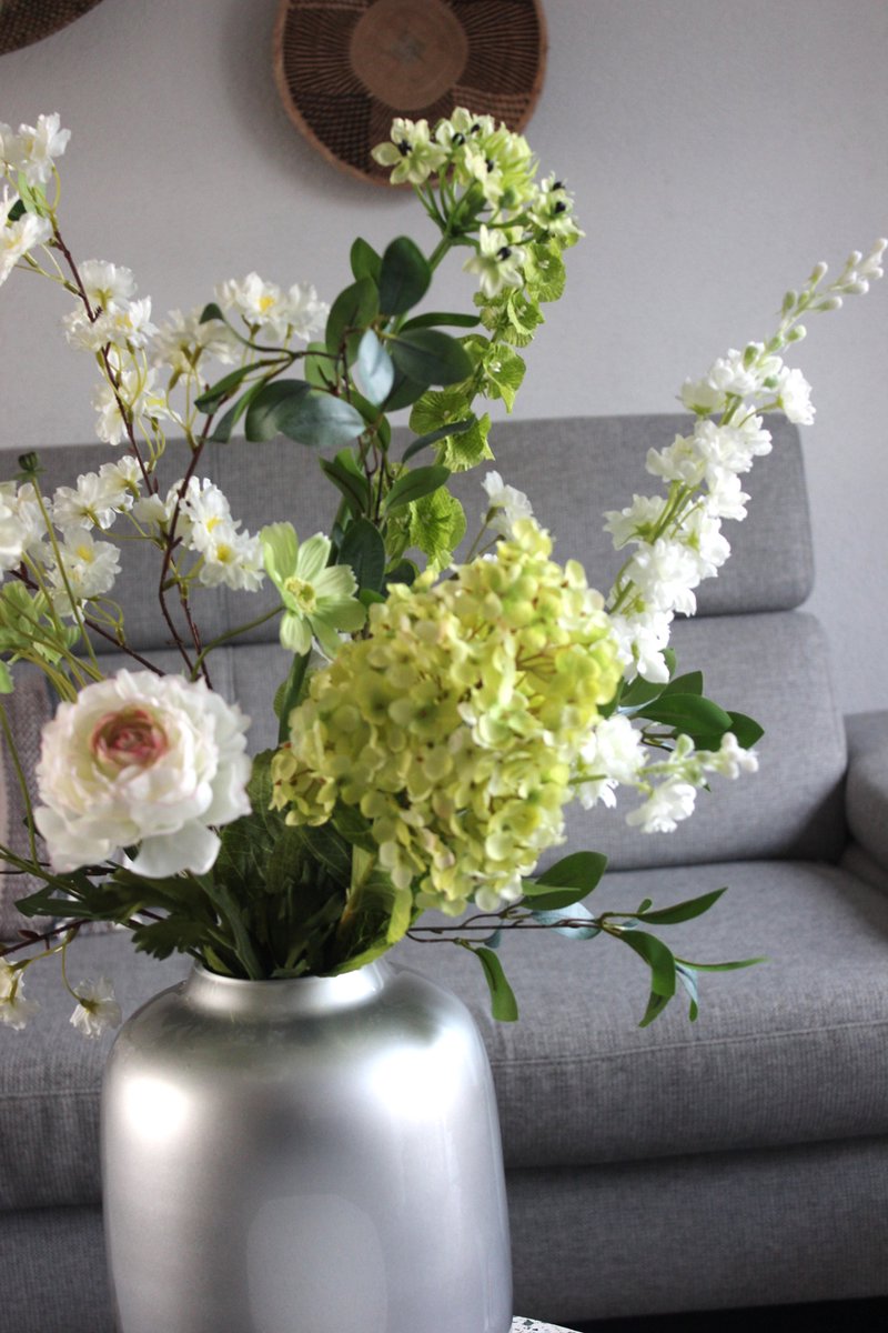 Zijden Boeket - Stralend wit - diverse Bloemen 75 cm hoog - Kunstbloemen