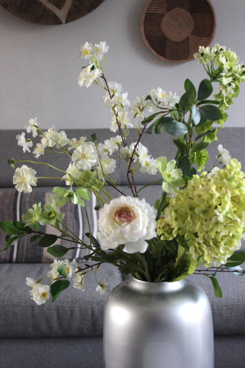 Zijden Boeket - Stralend wit - diverse Bloemen 75 cm hoog - Kunstbloemen