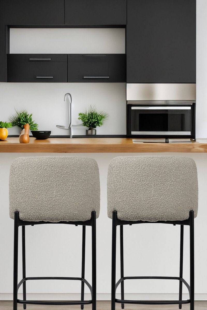 Barkruk Lylou Zand - Stof - Set van 2 - Geschikt voor kookeiland - Met rugleuning - Zithoogte 65 cm - Zitdiepte 42 cm