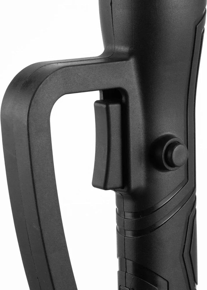 Eszenzics™ Krachtige Telescopische Kettingzaag - Incl. 2x Accu 18V - 4500W - Borstelloos - Verstelbare zaaghoek - Tot 30 cm doorsnee - Snoeien - Zagen
