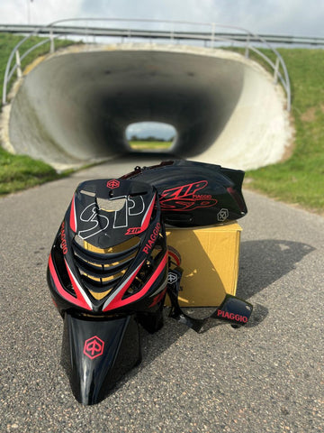 Zip Sp Stickerset - Zip Stickerset - Zip SP - Piaggio Zip - Speciale kleur - Scooterstickers - Metallic rood-zilver