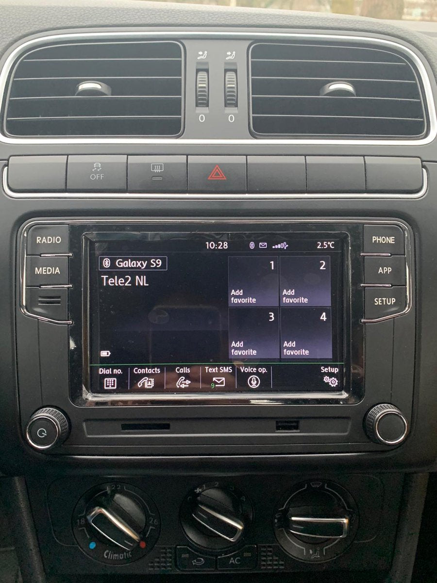 Volkswagen RCD 330 radio Apple CarPlay