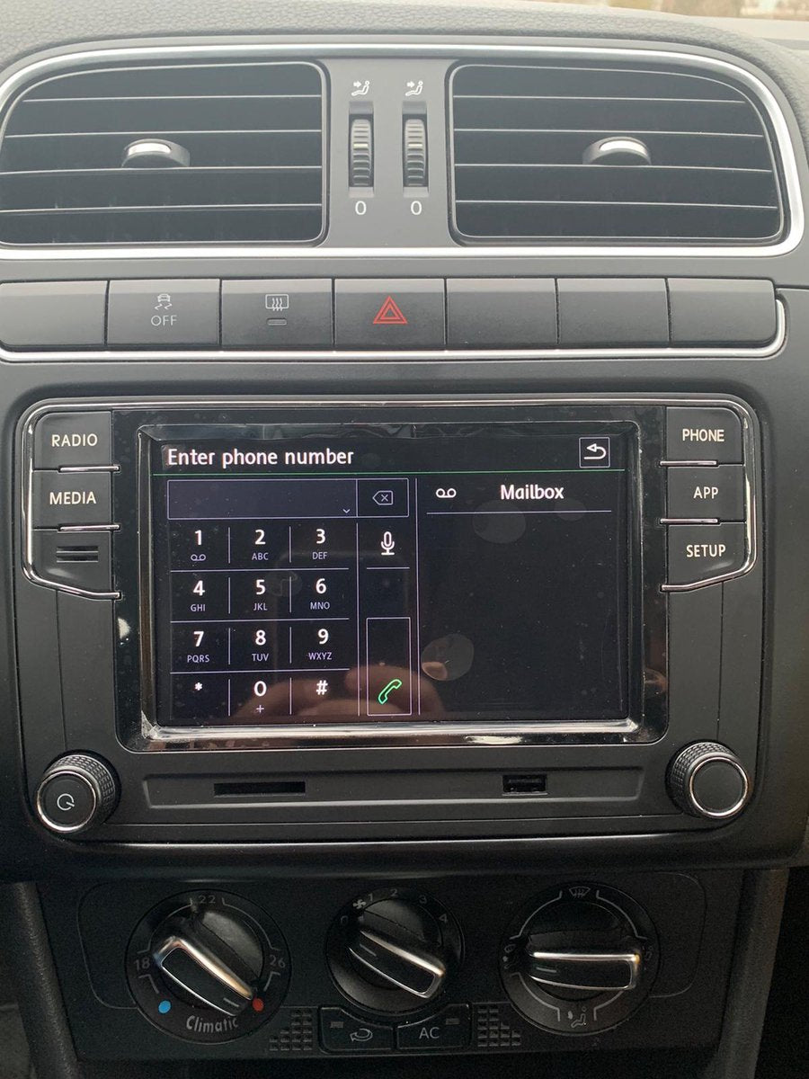 Volkswagen RCD 330 radio Apple CarPlay