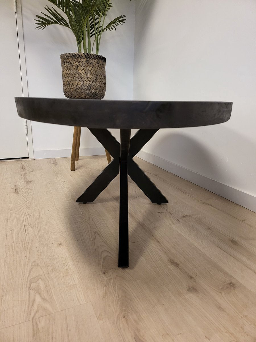 Salontafel Anne - volledig zwart - ovaal 120 cm lang mangohout met matrixpoot 80 cm breed metalen frame