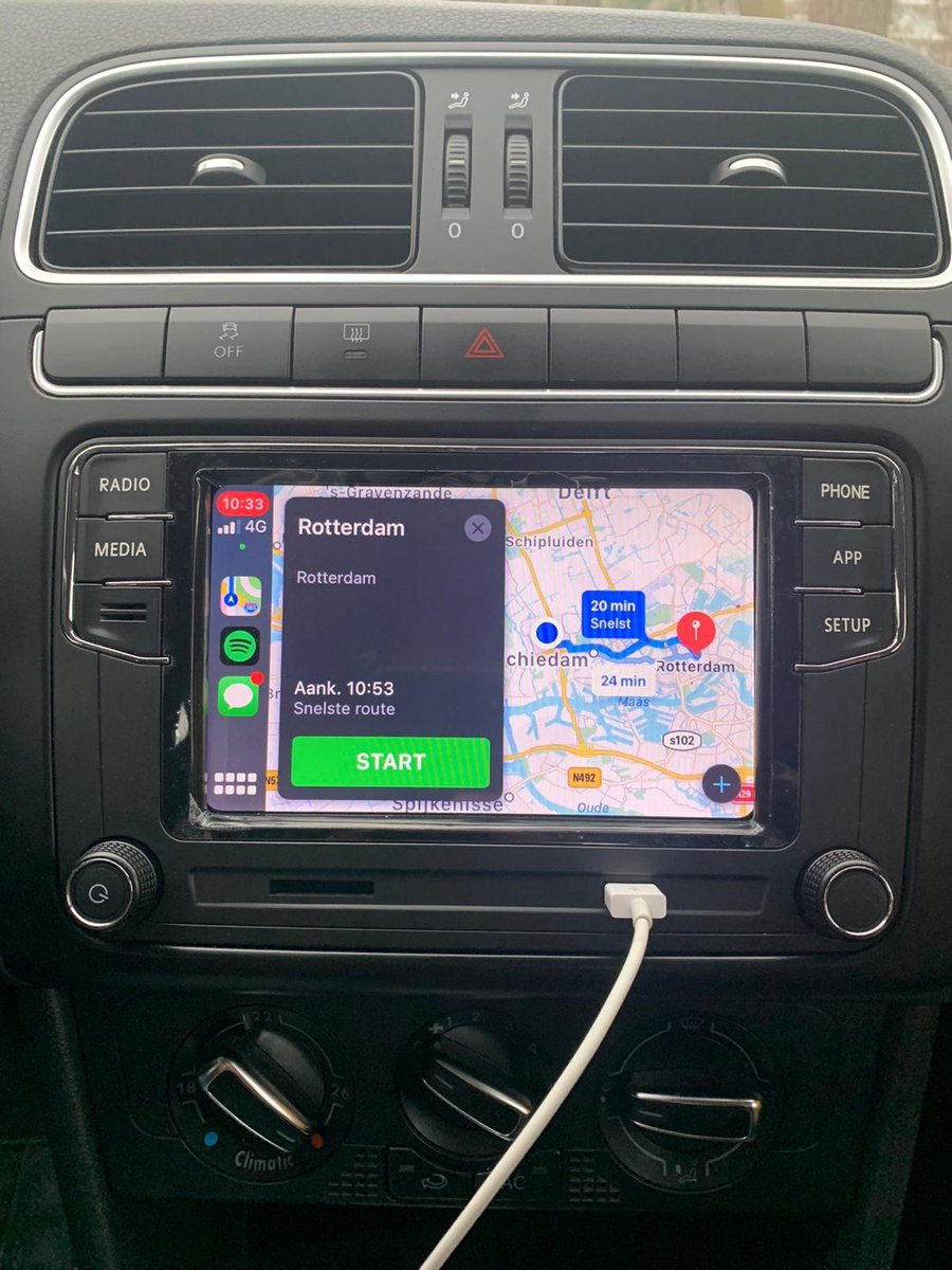 Volkswagen RCD 330 radio Apple CarPlay