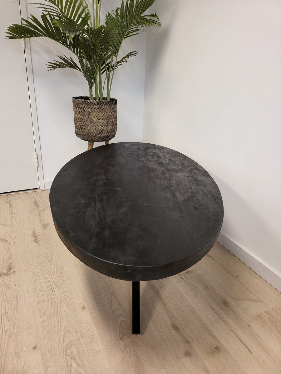 Salontafel Anne - volledig zwart - ovaal 120 cm lang mangohout met matrixpoot 80 cm breed metalen frame
