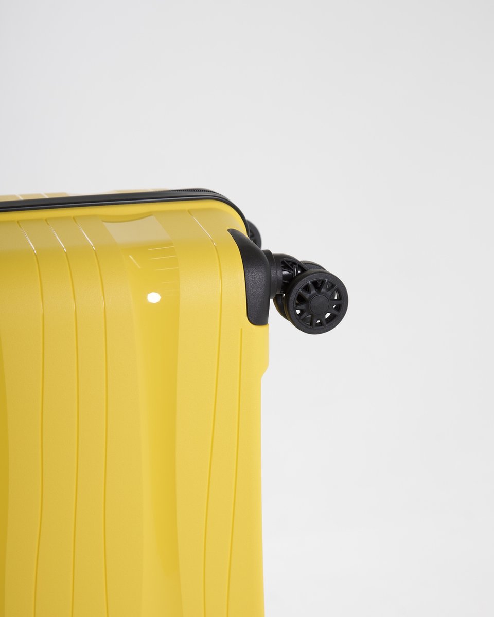 Sydney - Lightweight hand luggage trolley - 20 inch - 39L - Compact Size S - 56x38x23 cm - With integrated TSA lock - Yellow