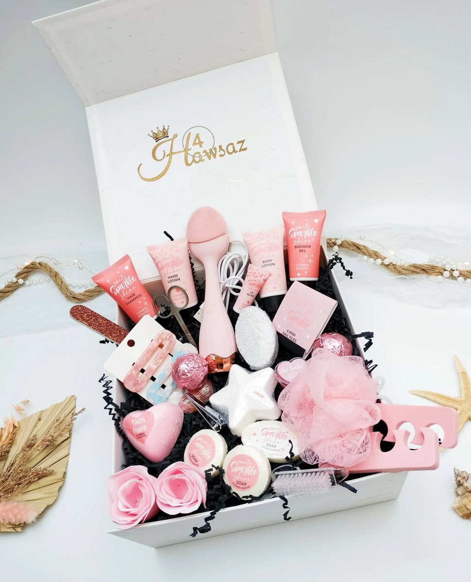 Bad- en bodycadeau 29 stuks - Bodylotion - Luxe Cadeau - Hawsaz.nl kado - Giftsbox - Gezichtsverzorging - Nagelverzorging - Cadeauset - Dames cadeau - Relax Cadeau - Verwenpakket - Valentijnscadeau - Luxe geschenkdoos - Geschenkset