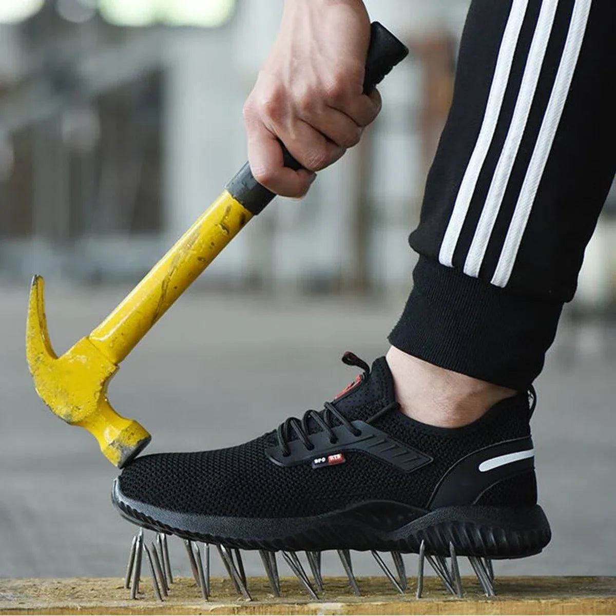 Safety shoes - Lightweight - Sneakers - Work shoes - Sporty - Steel Toe - Anti-puncture sole - Anti-slip - Black - 42
