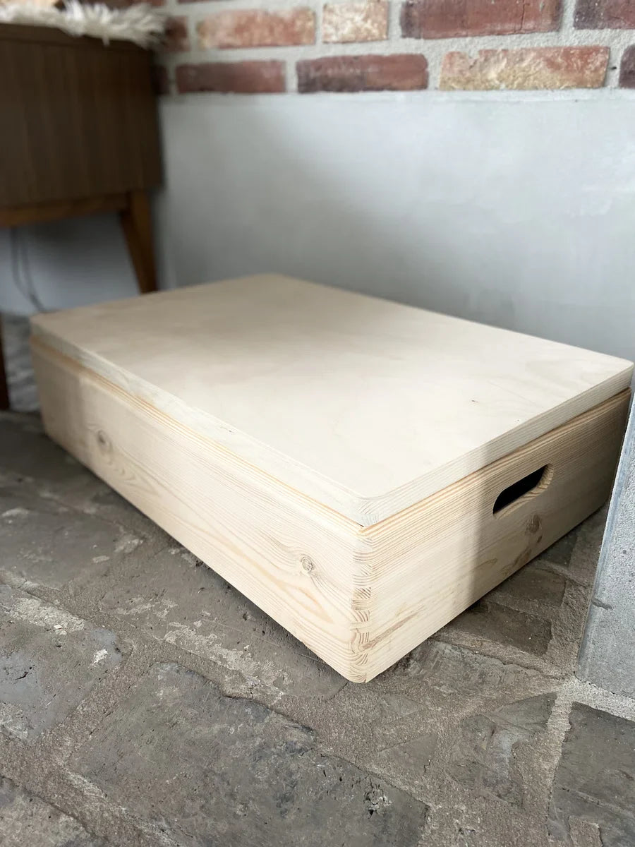 Crate size L including loose lid - 60x40x15 cm - wooden box