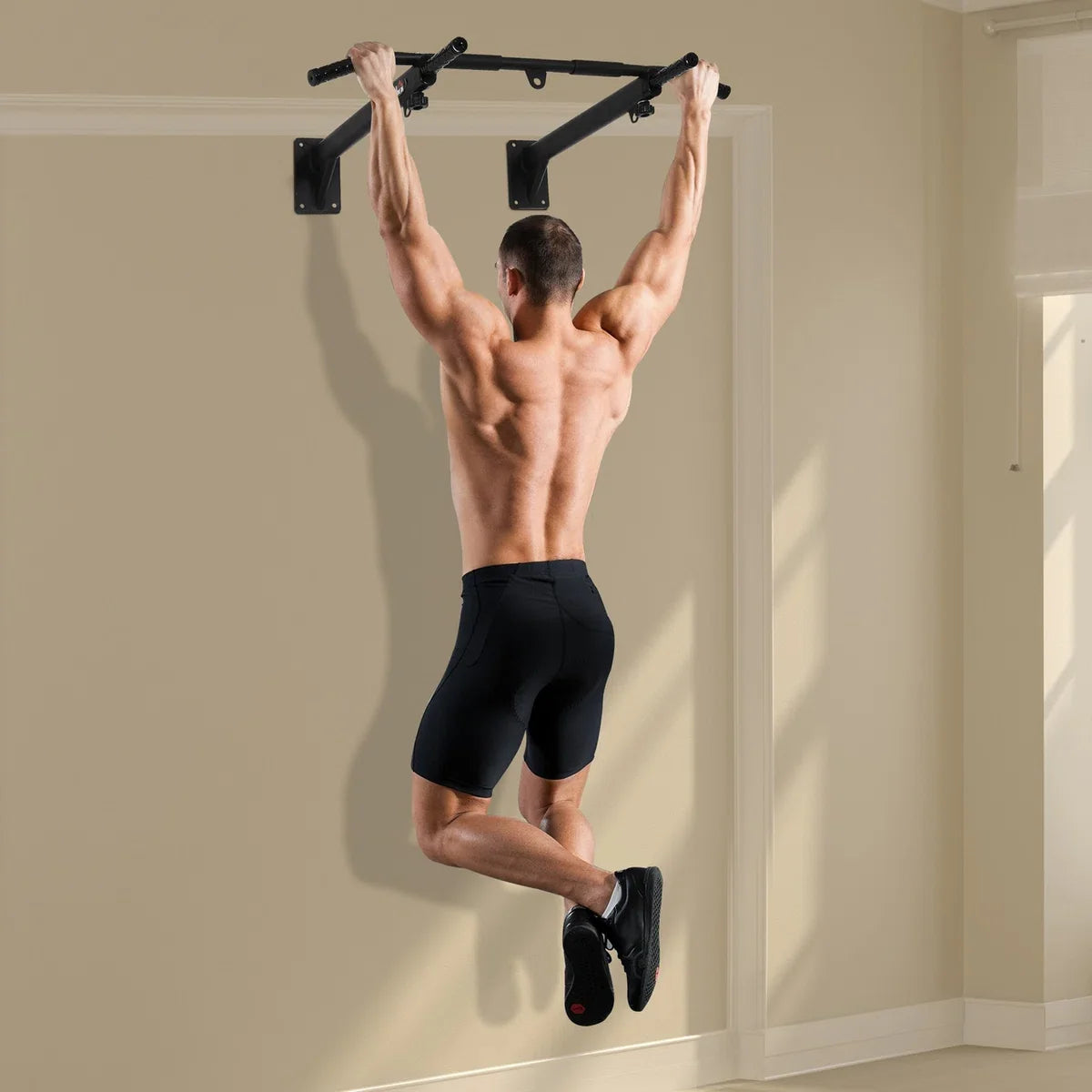 Pull Up Bar - Chin up bar - Pull up bar wandmontage - Pull up bar muur - Optrekstang - Thuis Sporten - Bokszak - Ophangbeugel - Fitness - Belasting 150 Kg - Zwart
