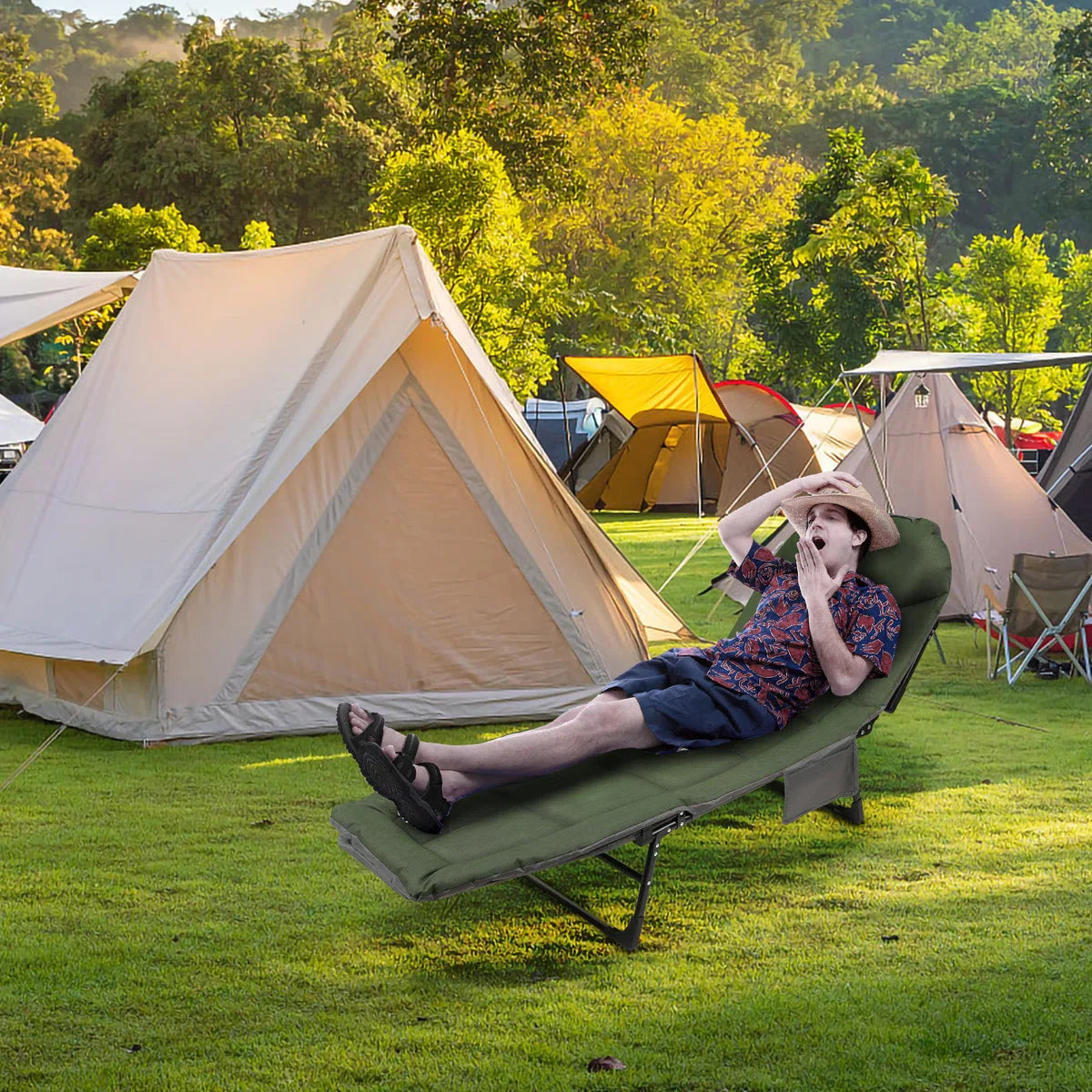 Kampeerbed - Opvouwbaar - Ligbed - Veldbed - Campingbed - Verstelbaar - Karper stretcher - Bedchair - 195 x 65 x 32 cm - Groen