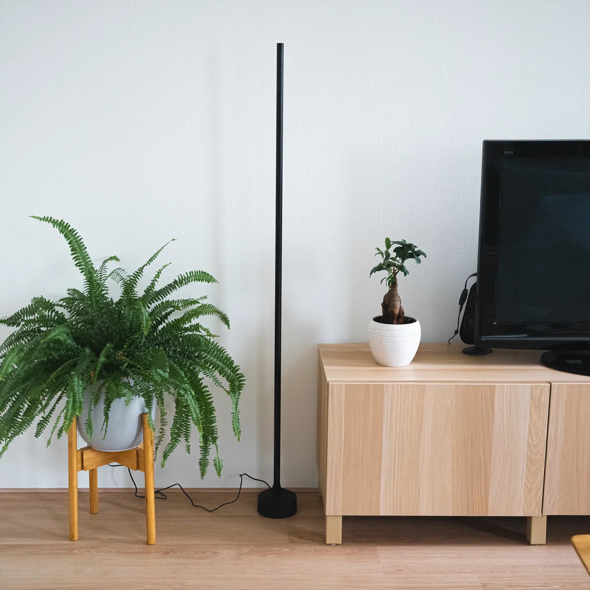 Smart Vloerlamp Zwart - Full Colour - Dimbaar & Bedienbaar met App - 138cm