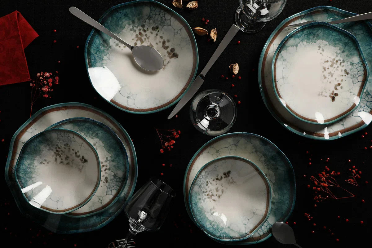 Asir Servies - Dinerset (24-delig). Wit - Dinerbord: 25x25x2 cm (6 stuks) Bord: 22x22x3 cm (6 stuks) Schaal: 16x16x4,5 cm / 250 cc (6 stuks) Dessertbord: 19x19x2 cm (6 stuks) 100% PORSELEIN