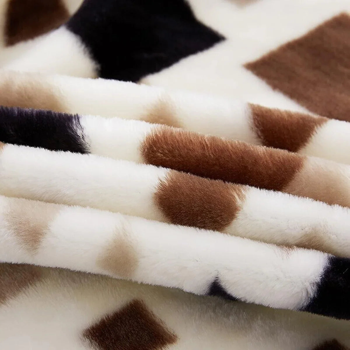 IBBO Shop - Luxe Koreaanse Nerts Deken Dikke Bed Deken - Plaid deken - Afmeting 200x230cm - Zachte en warme Fleece deken - 2 Laags Omkeerbare Raschel Bed Deken voor Herfst Winter - Ademend & Wasbaar