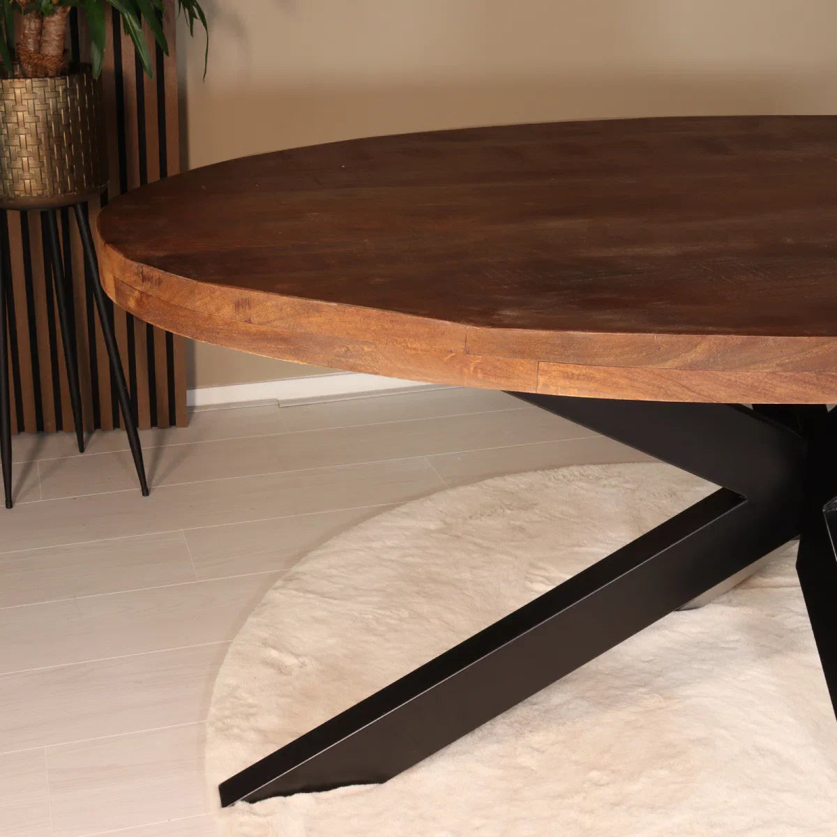 Eettafel ovaal mangohout 180cm James bruin - ovale industriële tafel duurzaam mango eetkamertafel