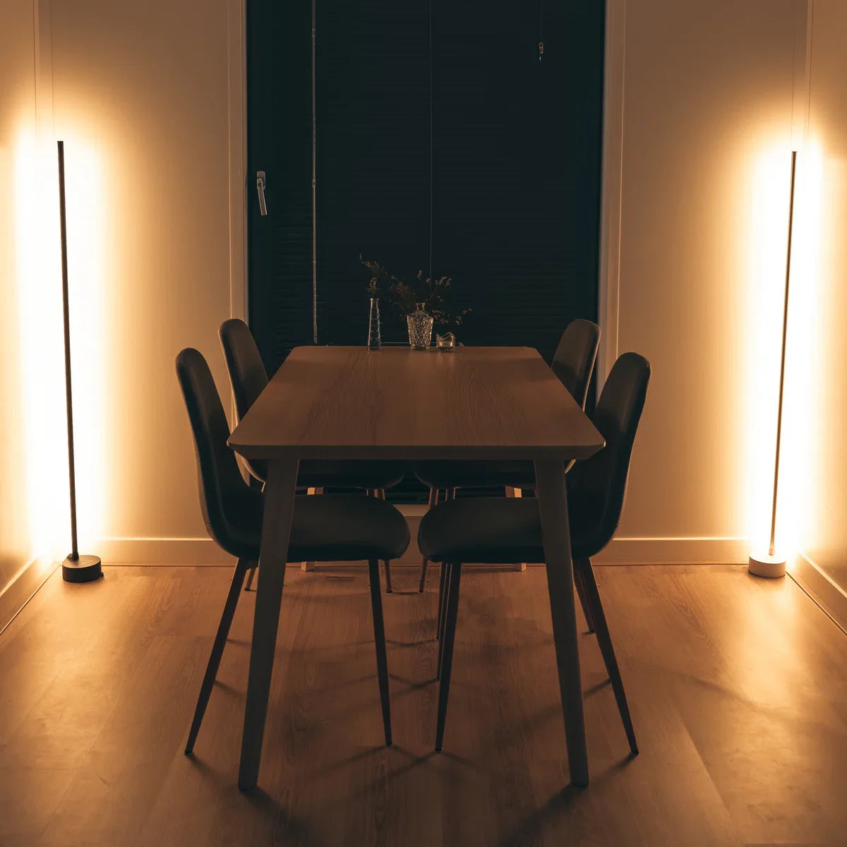 Smart Vloerlamp Zwart - Full Colour - Dimbaar & Bedienbaar met App - 138cm