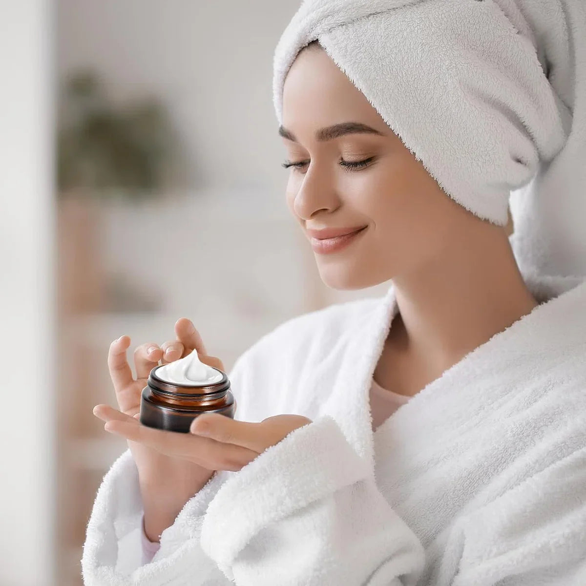 12 lege potjes van amberkleurig glas, cosmeticapotjes, 20 ml/30 ml, bruine glazen potjes, lege navulbare potjes voor cosmetica, crèmes, lotions, etherische oliën