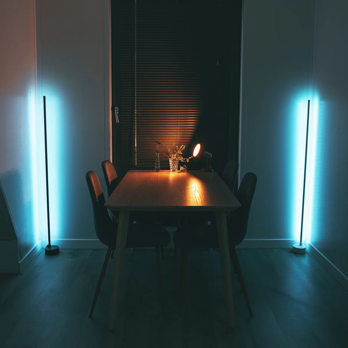 Smart Vloerlamp Zwart - Full Colour - Dimbaar & Bedienbaar met App - 138cm